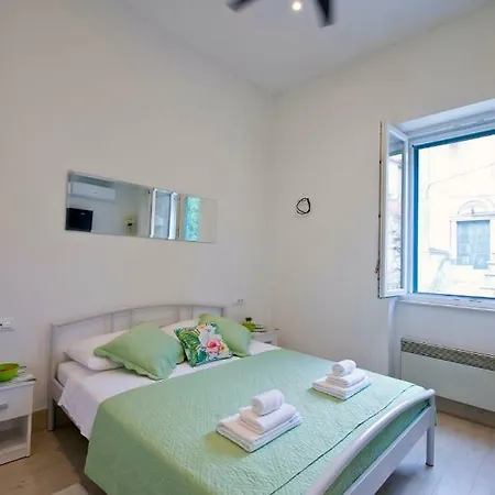 Apartment Microapartment Suni Split
