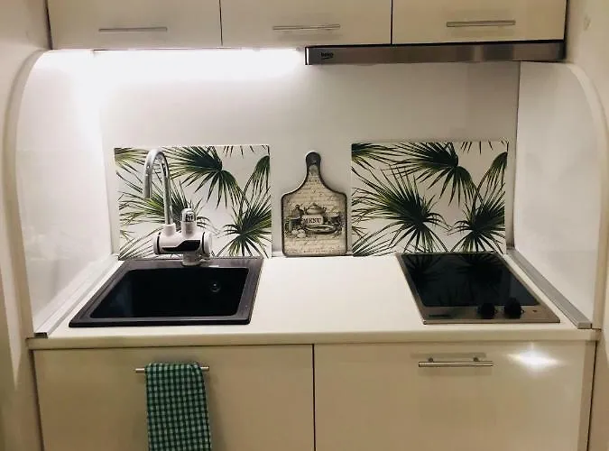 Mana 4 Apartment Split