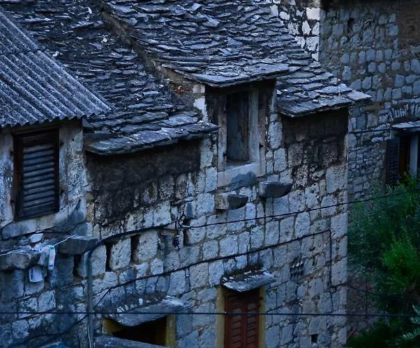 Apartment Mana 4 Split